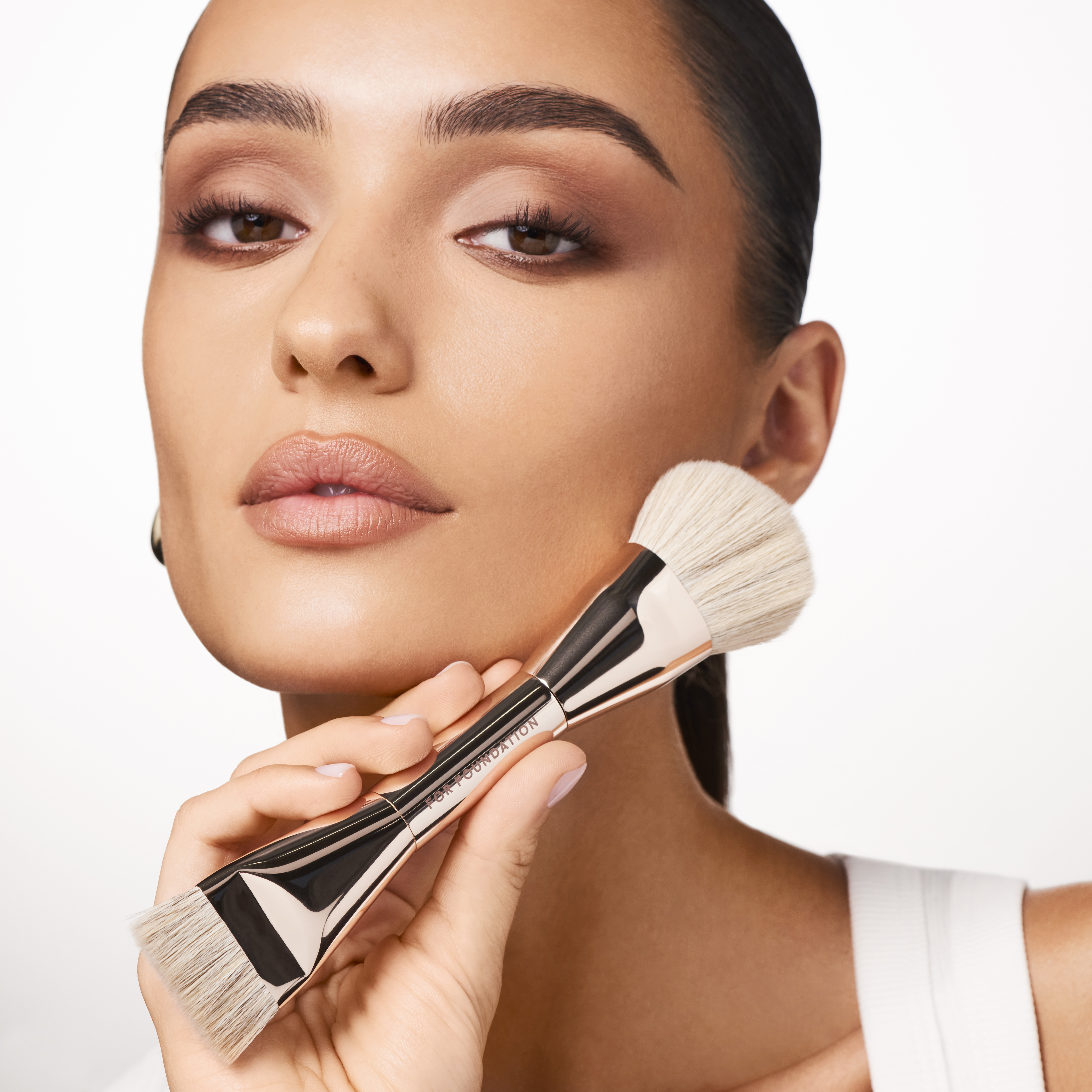 DUAL ENDED FOUNDATION BRUSH (BROCHA PARA BASE)